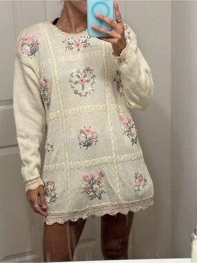 Vintage Cream Embroidered Floral Knit sweater